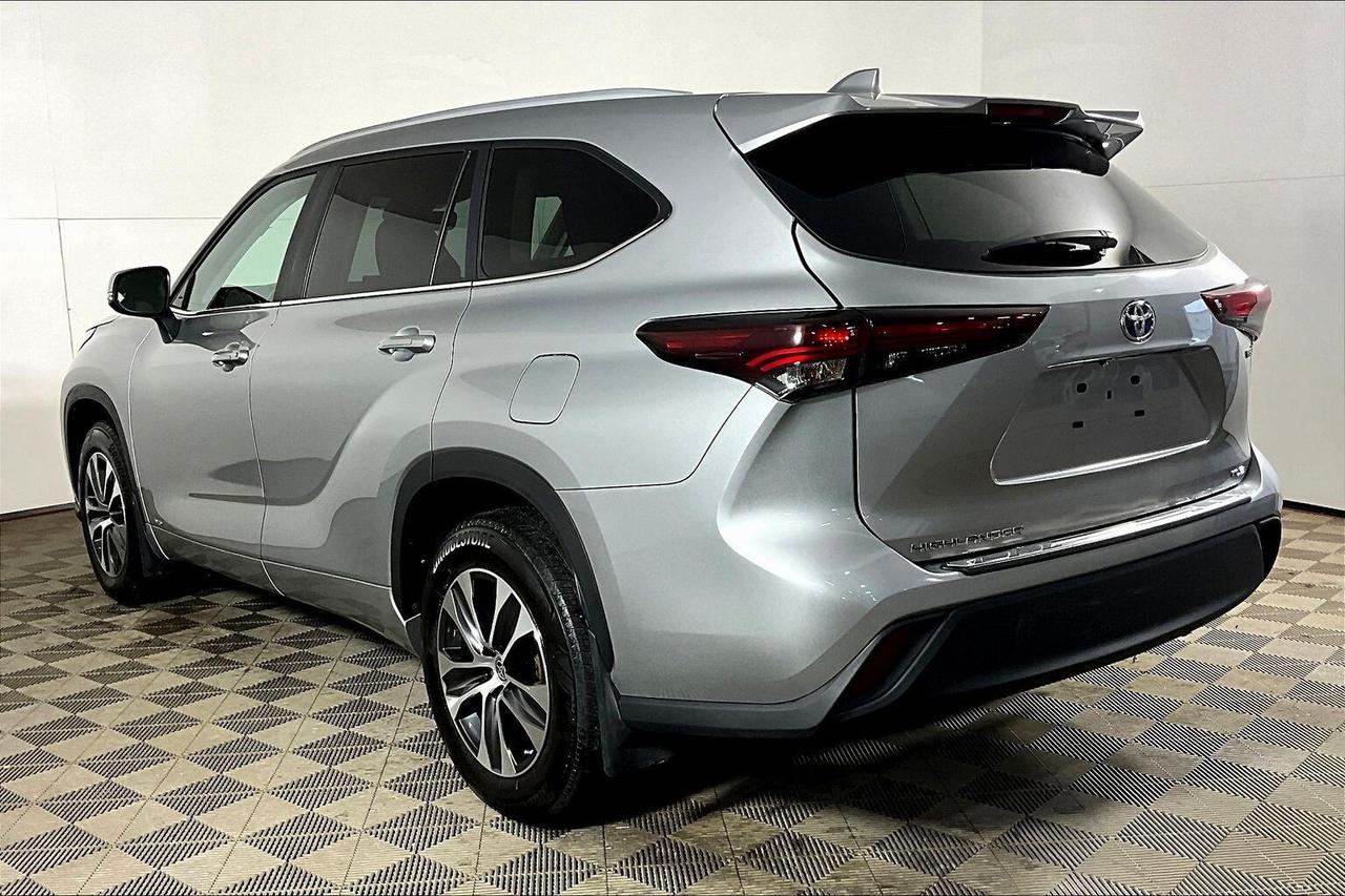 2024 Toyota Highlander HYBRID xle awd Photo