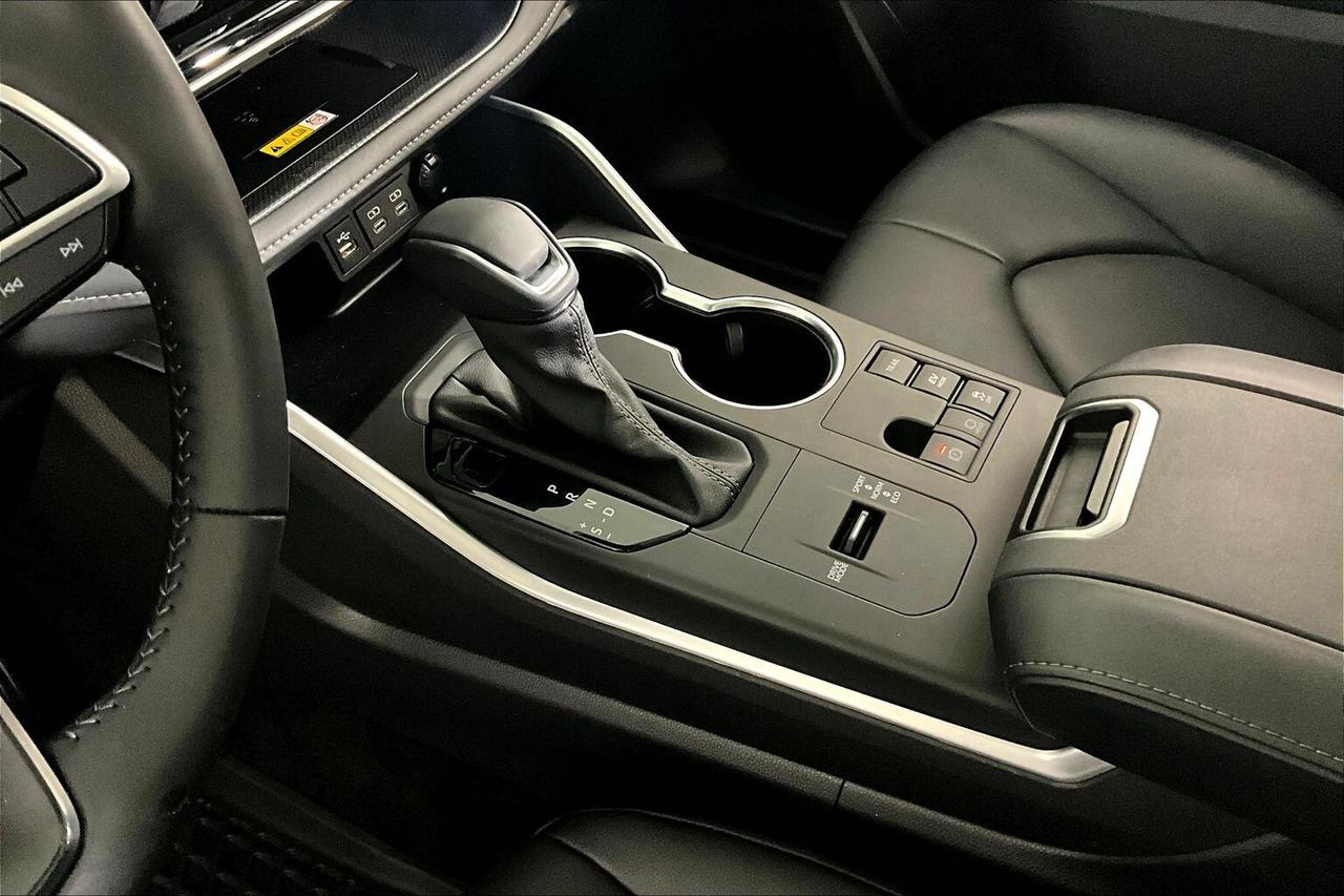 2024 Toyota Highlander HYBRID xle awd Photo