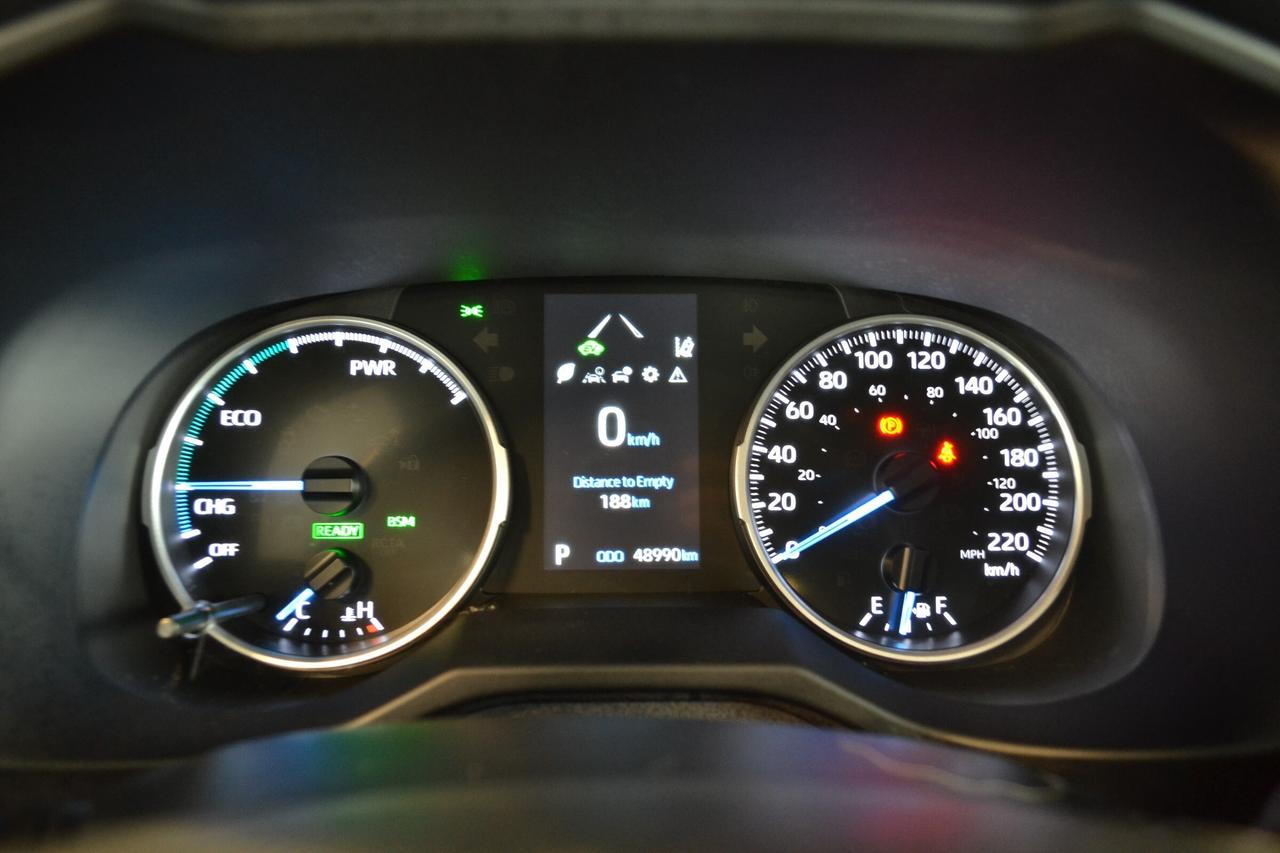 2022 Toyota RAV4 Hybrid SE Photo