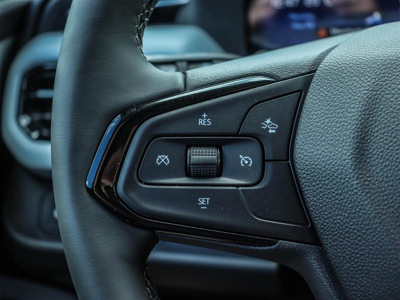 2027 Chevrolet Bolt FWD 4dr LT Photo