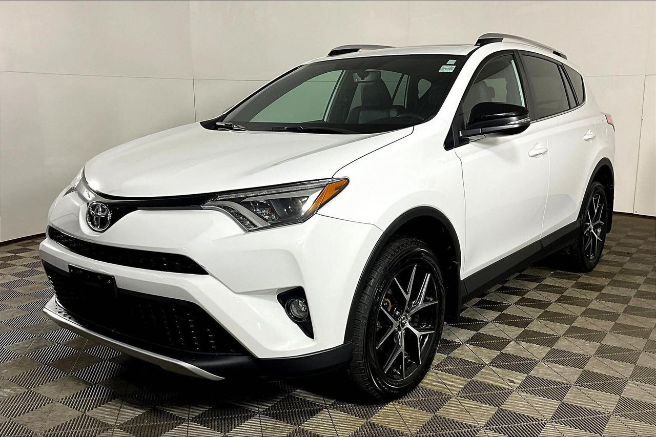 2016 Toyota RAV4 AWD 4dr SE Photo