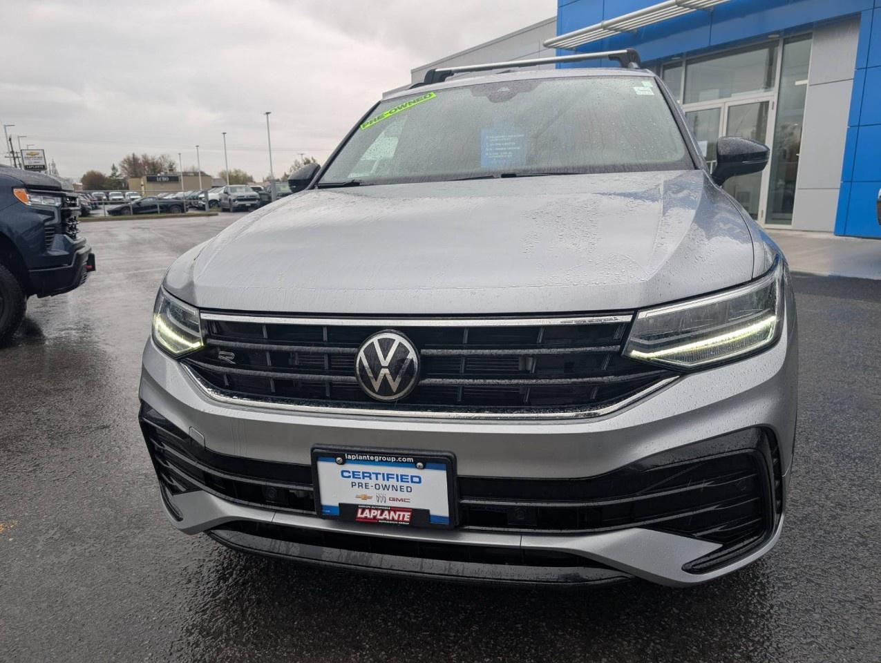 2024 Volkswagen Tiguan Comfortline R-Line Black Edition 4MOTION Photo