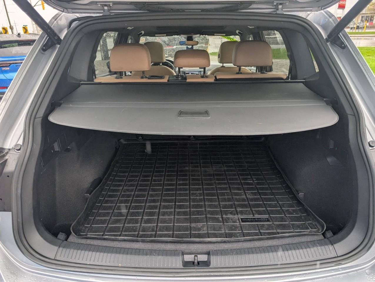 2024 Volkswagen Tiguan Comfortline R-Line Black Edition 4MOTION Photo