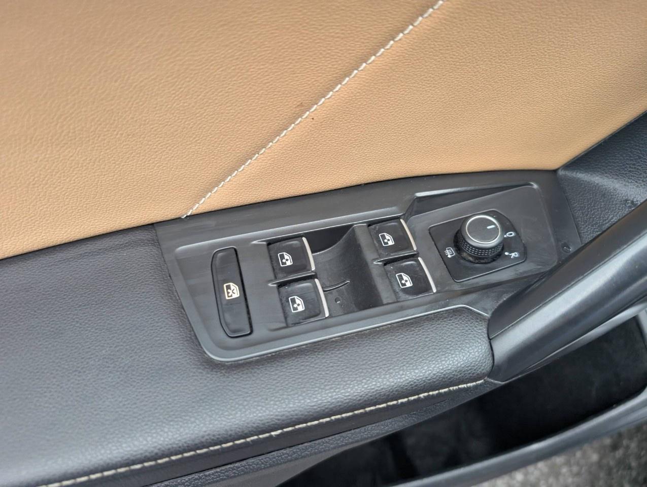 2024 Volkswagen Tiguan Comfortline R-Line Black Edition 4MOTION Photo