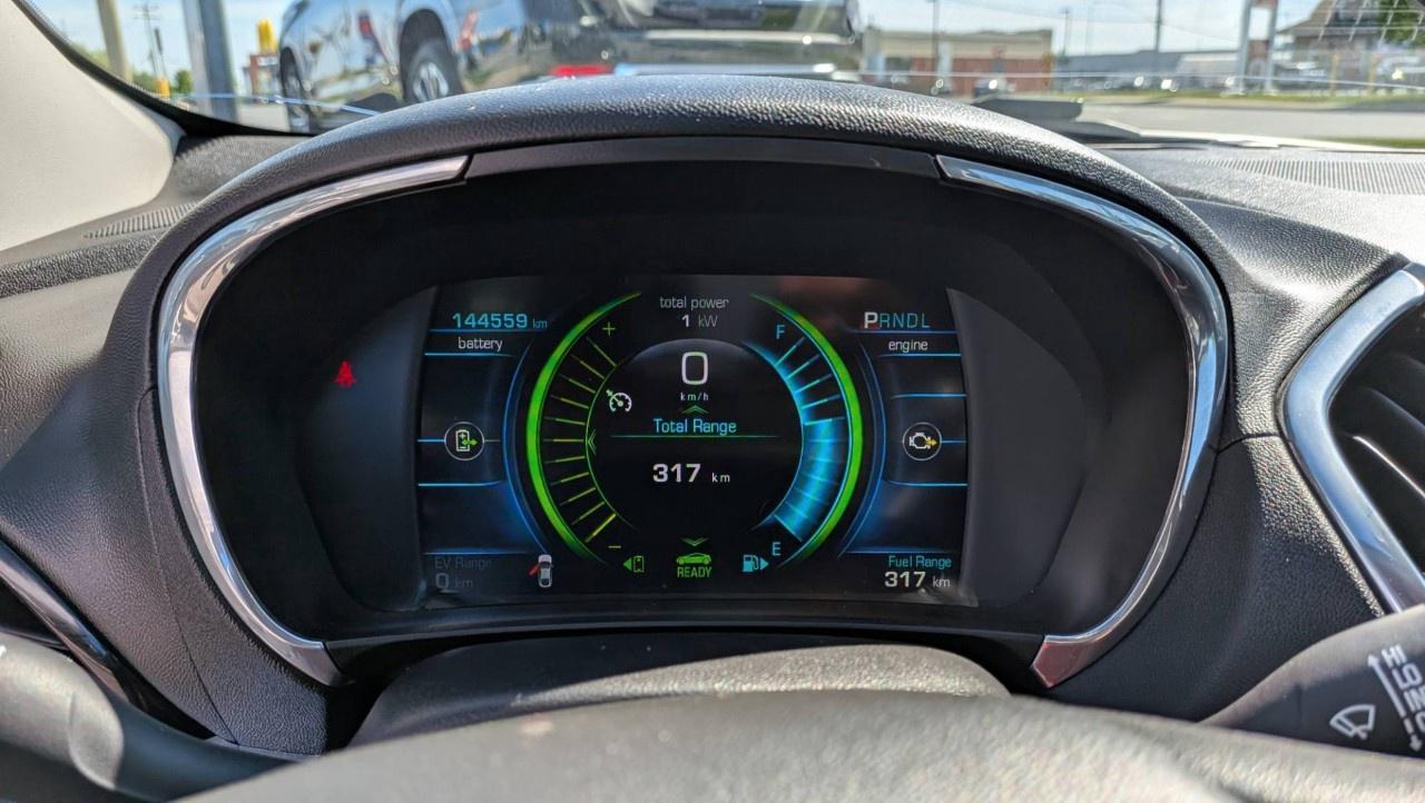 2018 Chevrolet Volt Hatchback Premier Photo
