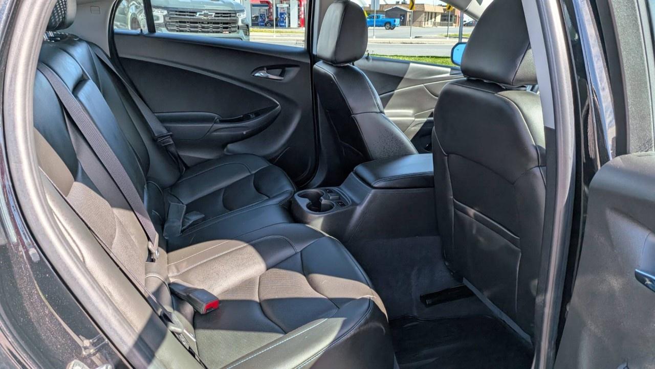2018 Chevrolet Volt Hatchback Premier Photo