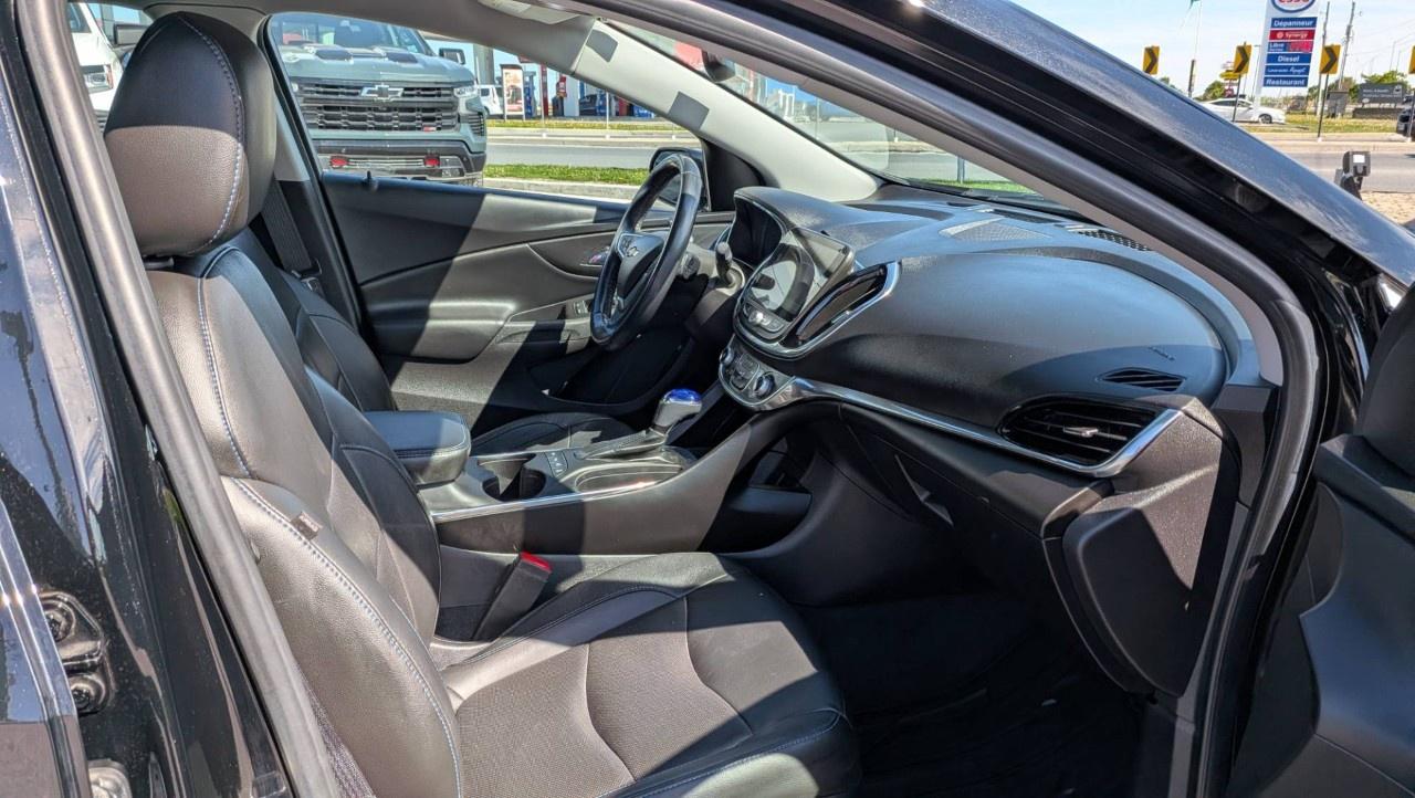 2018 Chevrolet Volt Hatchback Premier Photo