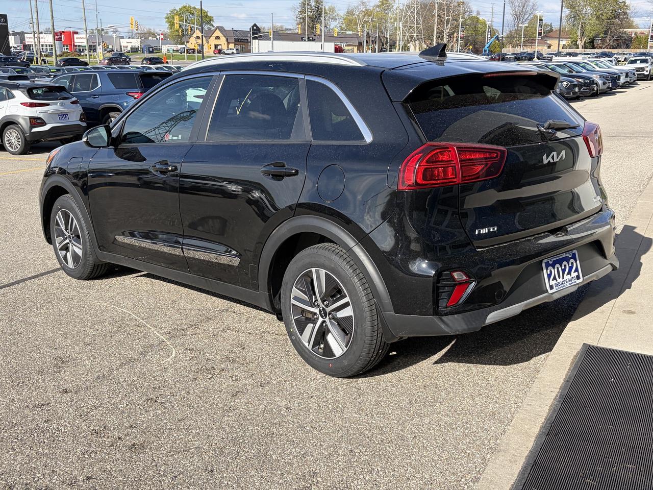 2022 Kia Niro Plug-In Hybrid EX Premium FWD   Clean Carfax Photo
