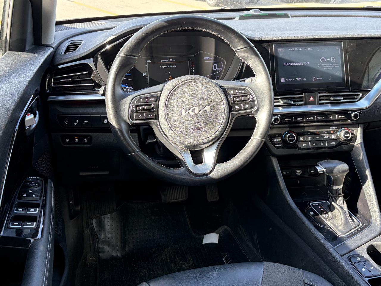 2022 Kia Niro Plug-In Hybrid EX Premium FWD   Clean Carfax Photo