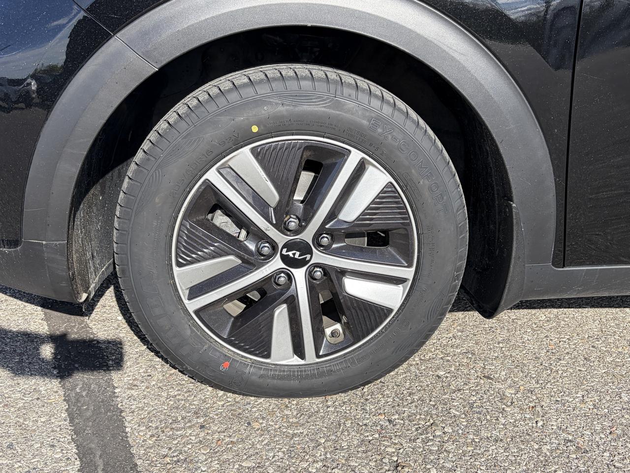 2022 Kia Niro Plug-In Hybrid EX Premium FWD   Clean Carfax Photo