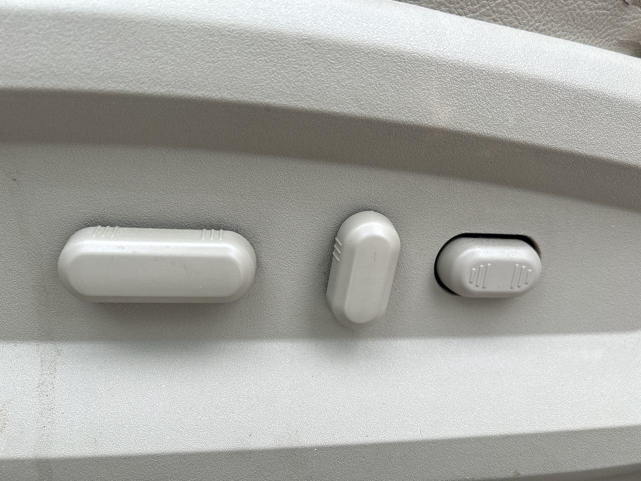2013 Lincoln MKX 4D Utility AWD   Accident-Free Photo
