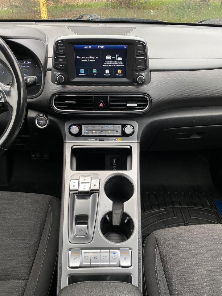 2021 Hyundai KONA electric Preferred | NO ACCIDENT Photo