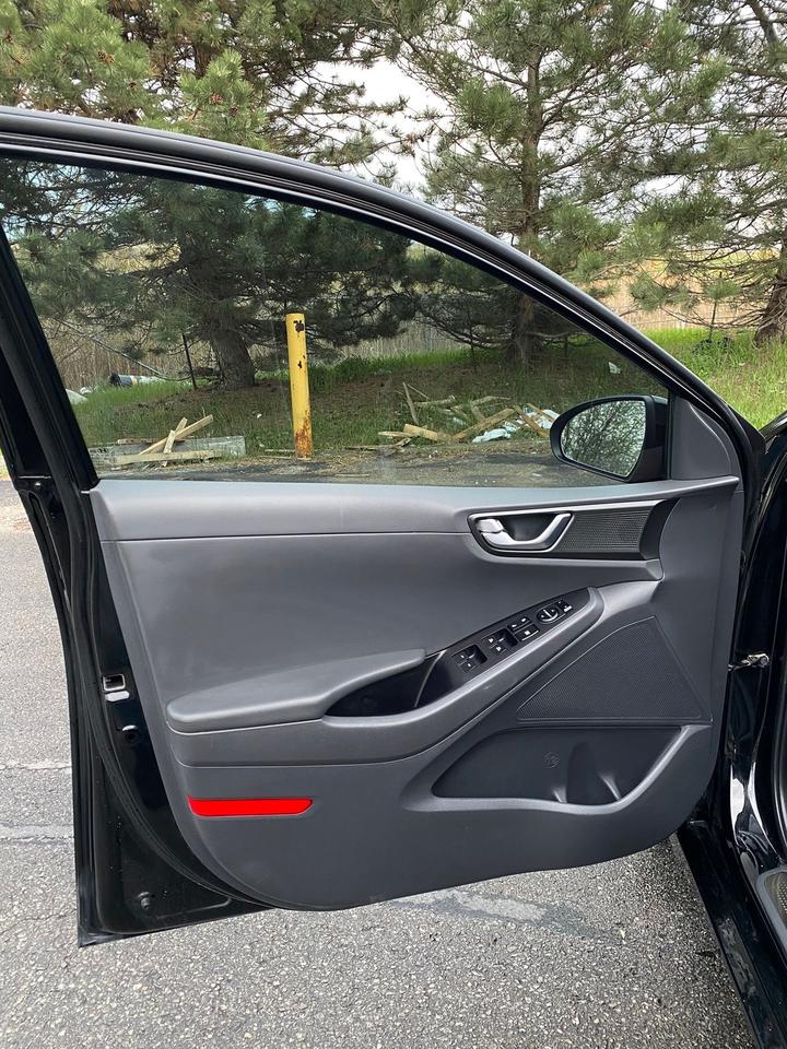 2019 Hyundai IONIQ Limited HYBRID | LEATHER | SUNROOF Photo