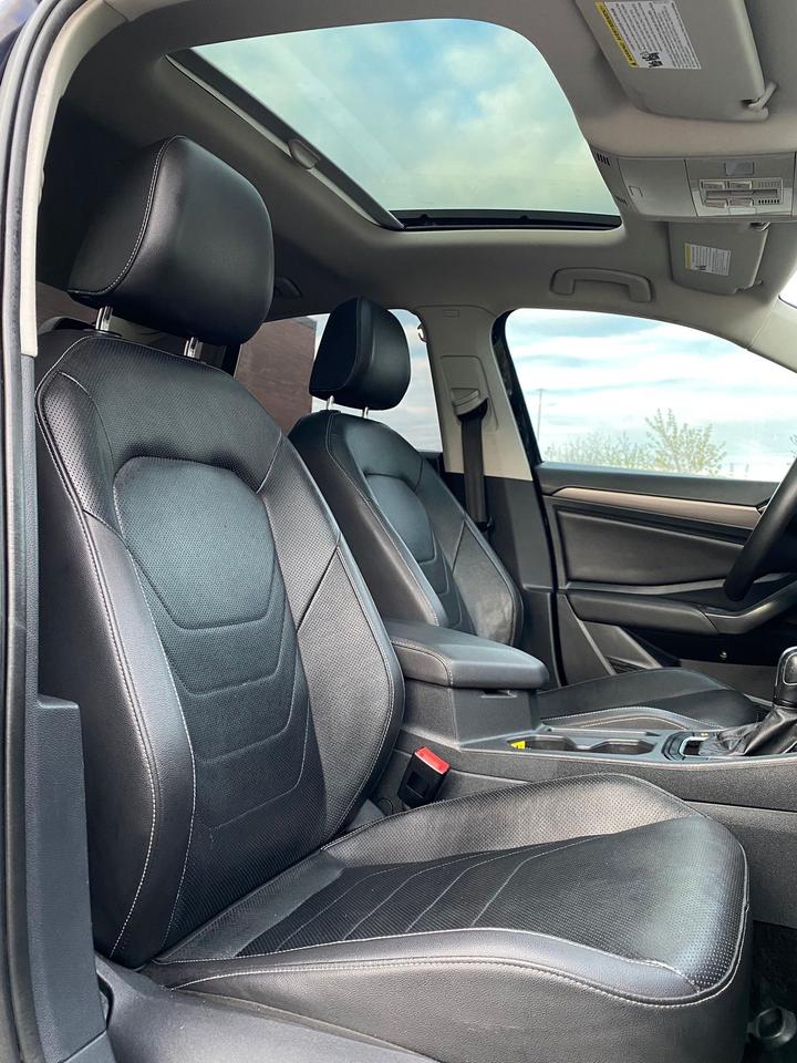 2020 Volkswagen Jetta Execline | SUNROOF | LEATHER Photo