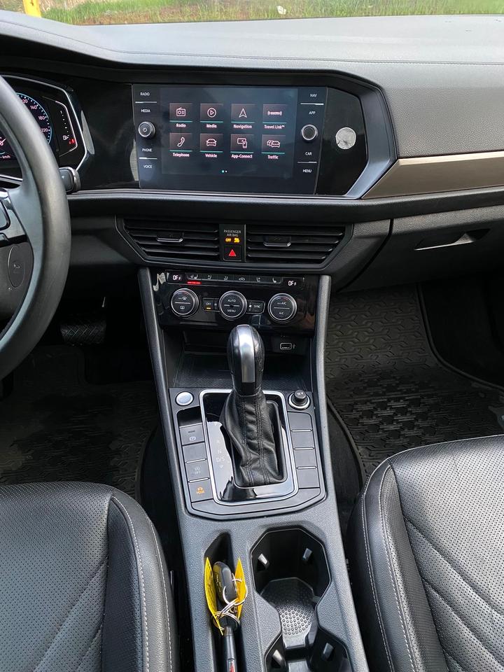 2020 Volkswagen Jetta Execline | SUNROOF | LEATHER Photo