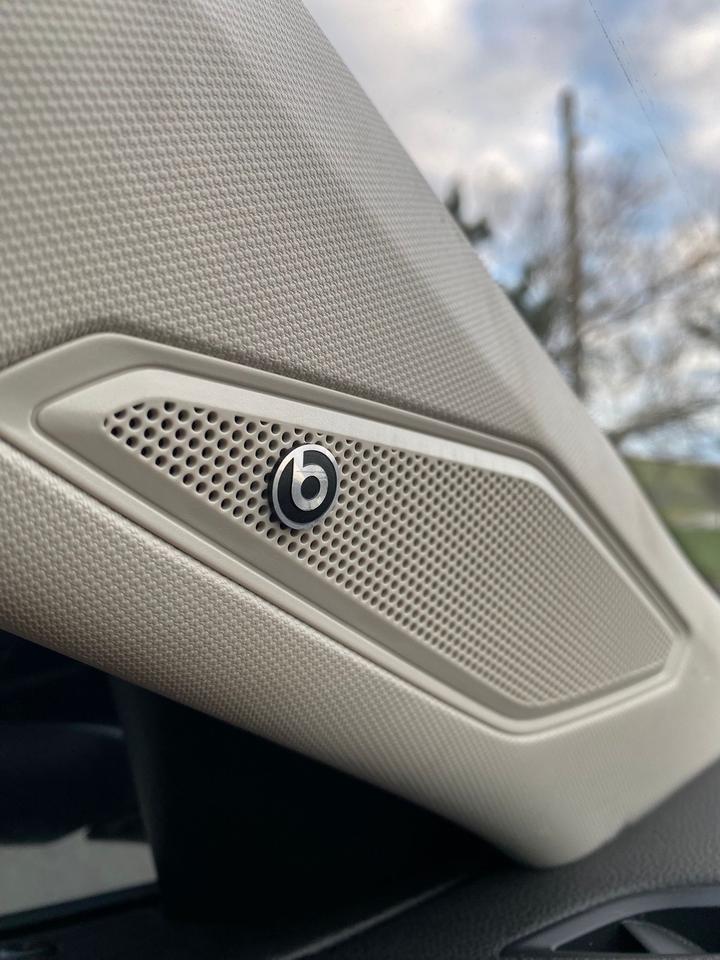 2020 Volkswagen Jetta Execline | SUNROOF | LEATHER Photo