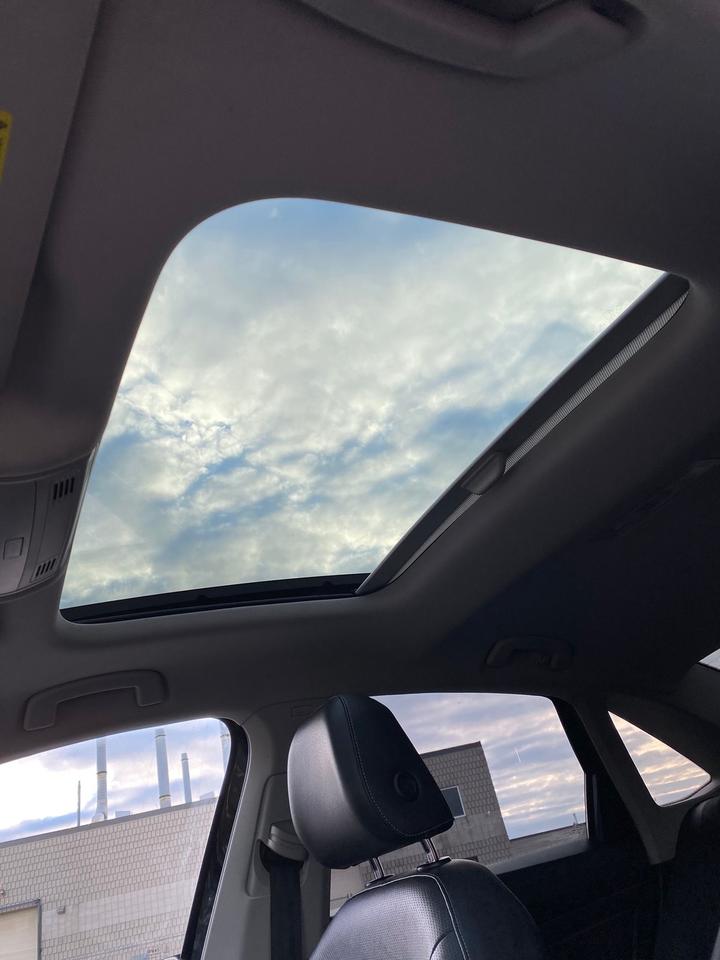 2020 Volkswagen Jetta Execline | SUNROOF | LEATHER Photo