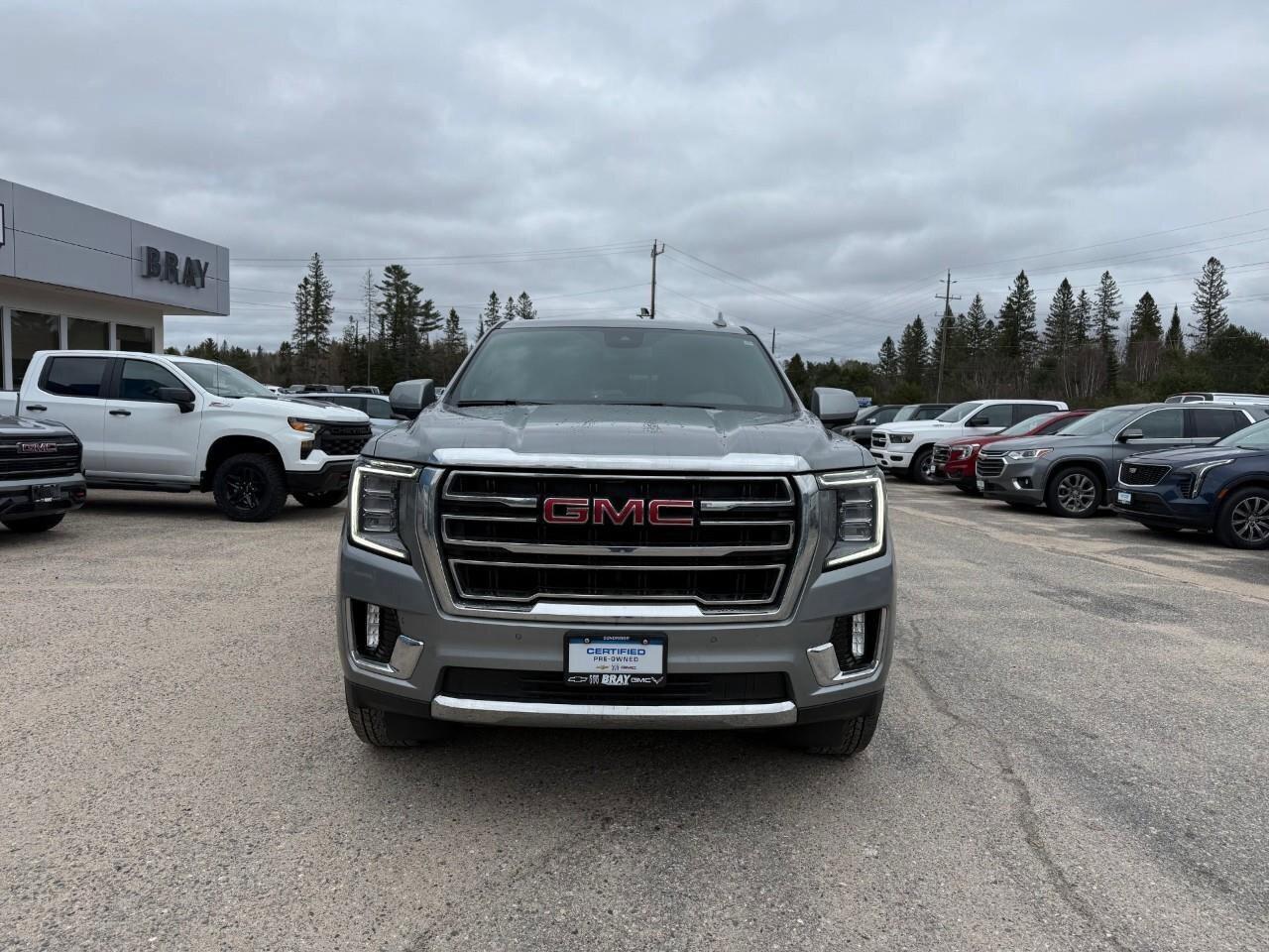 2024 GMC Yukon SLT ALL WEATHER MATS. RUNNING BOARDS. REAR SEAT ME Photo