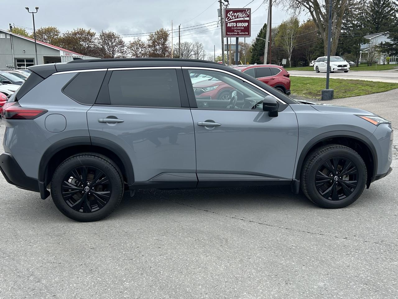 2023 Nissan Rogue SV MIDNIGHT EDITION/LEATHER/SUNROOF CALL NAPANEE Photo