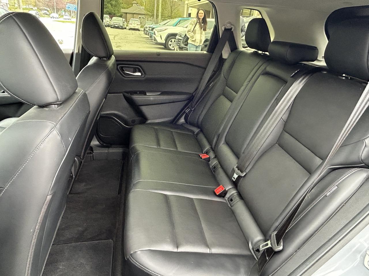 2023 Nissan Rogue SV MIDNIGHT EDITION/LEATHER/SUNROOF CALL NAPANEE Photo