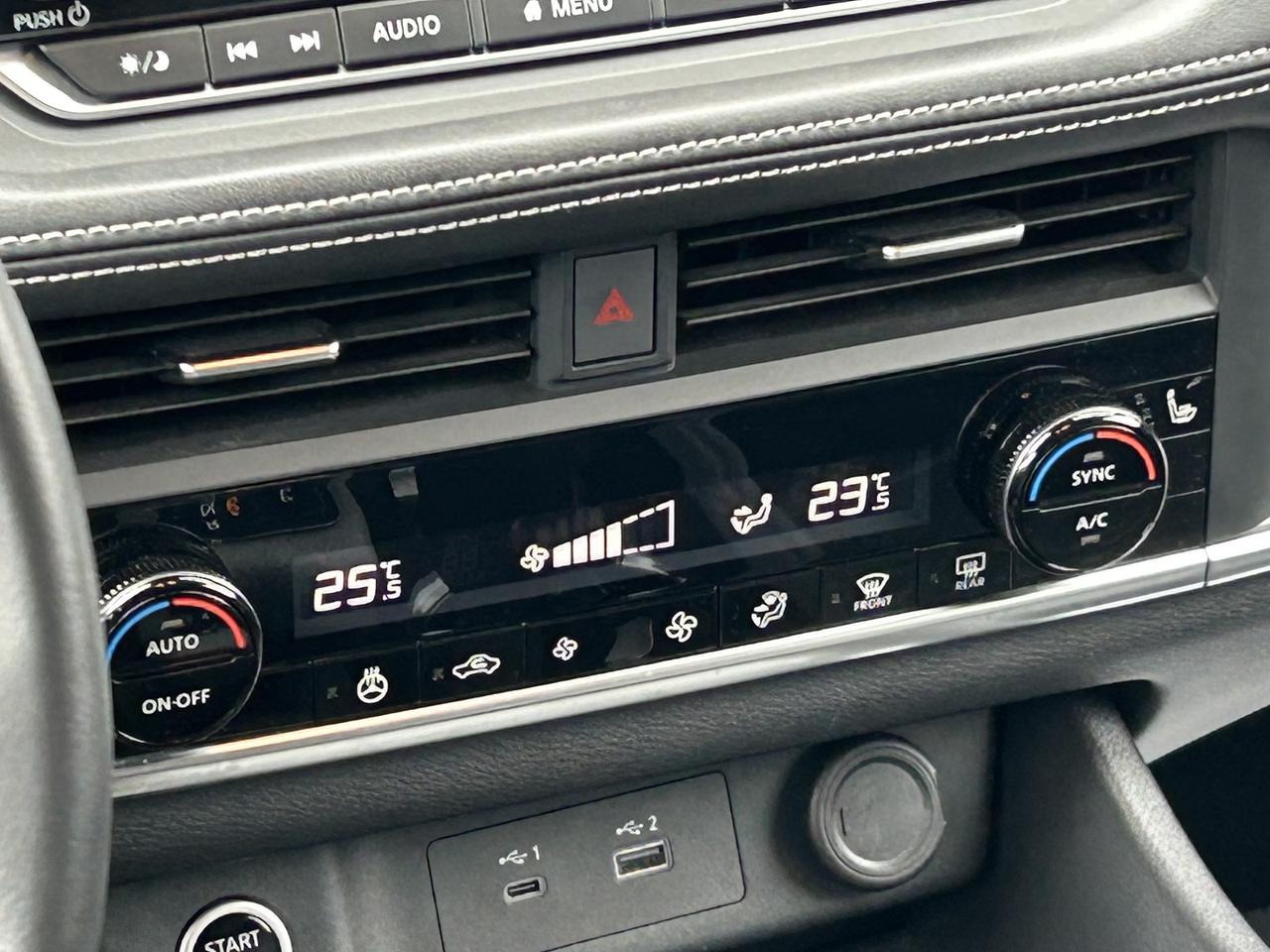 2023 Nissan Rogue SV MIDNIGHT EDITION/LEATHER/SUNROOF CALL NAPANEE Photo