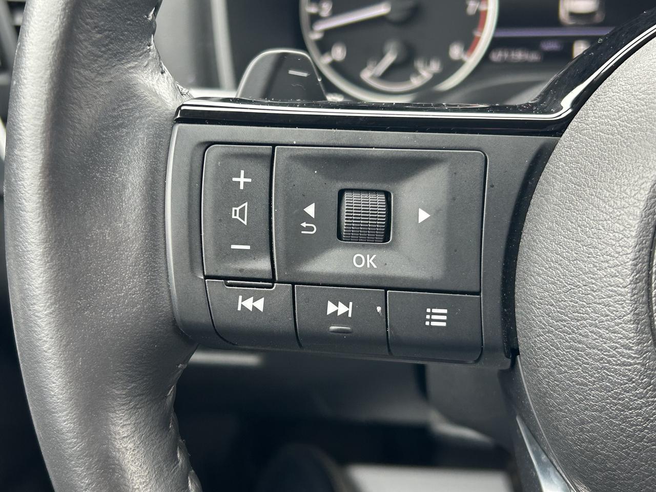 2023 Nissan Rogue SV MIDNIGHT EDITION/LEATHER/SUNROOF CALL NAPANEE Photo