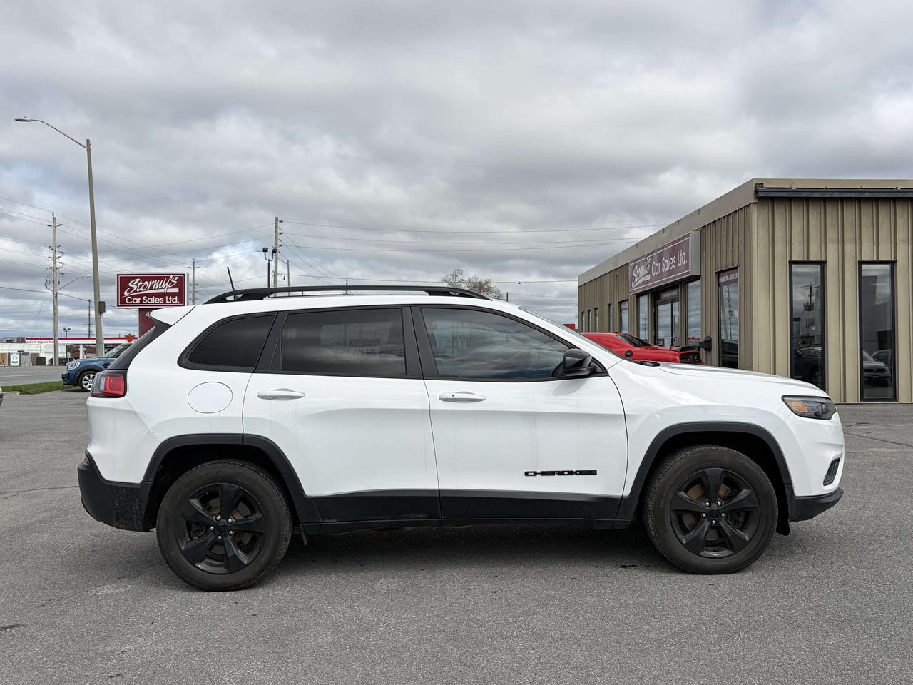 2022 Jeep Cherokee Altitude 36K CALL NAPANEE 613-354-2100 Photo