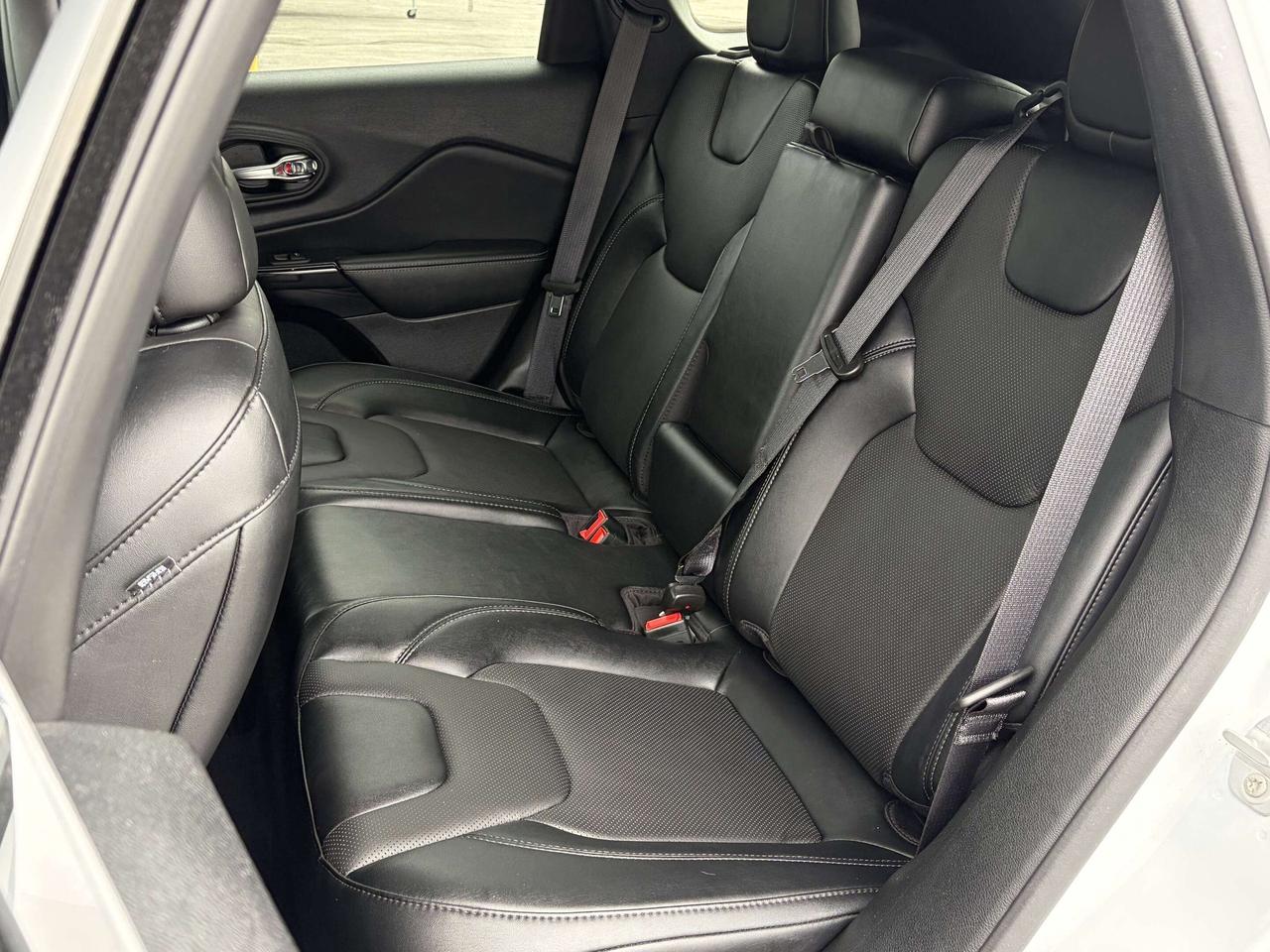 2022 Jeep Cherokee Altitude 36K CALL NAPANEE 613-354-2100 Photo