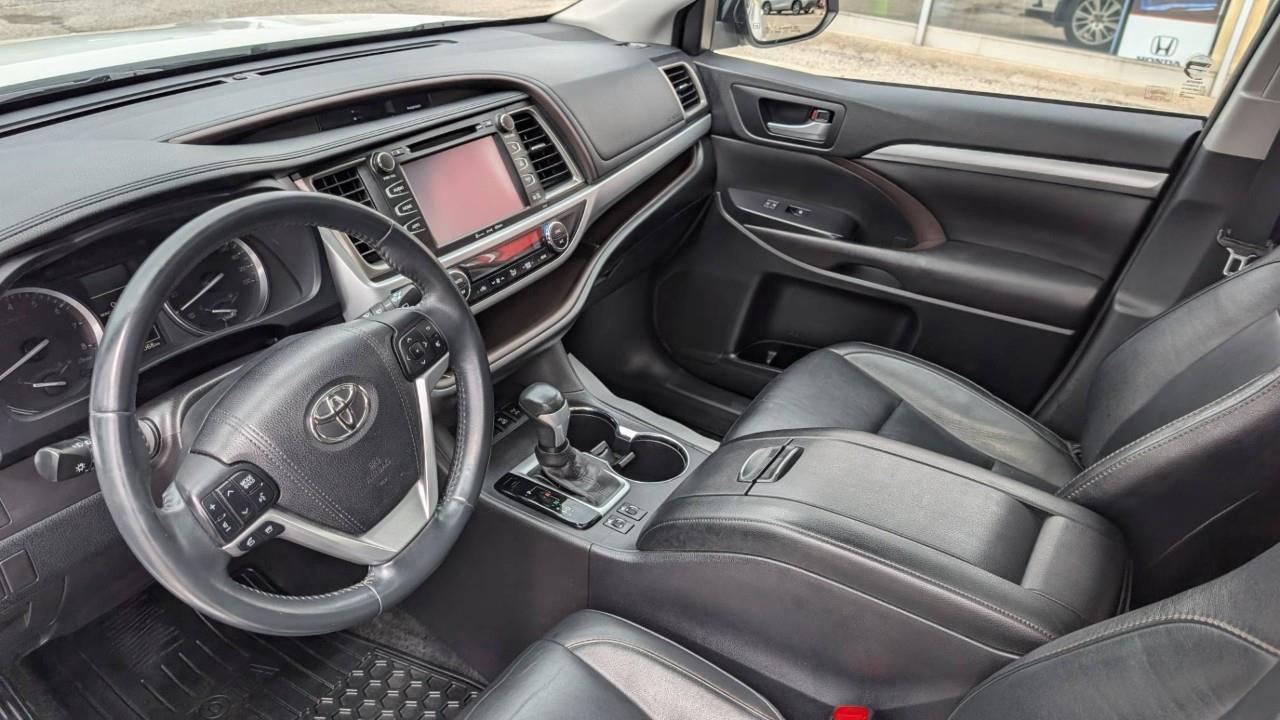 2016 Toyota Highlander XLE 4dr All-wheel Drive Photo