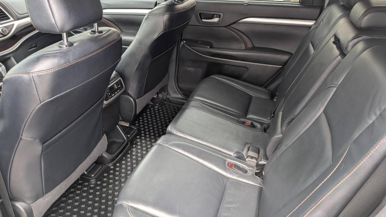2016 Toyota Highlander XLE 4dr All-wheel Drive Photo