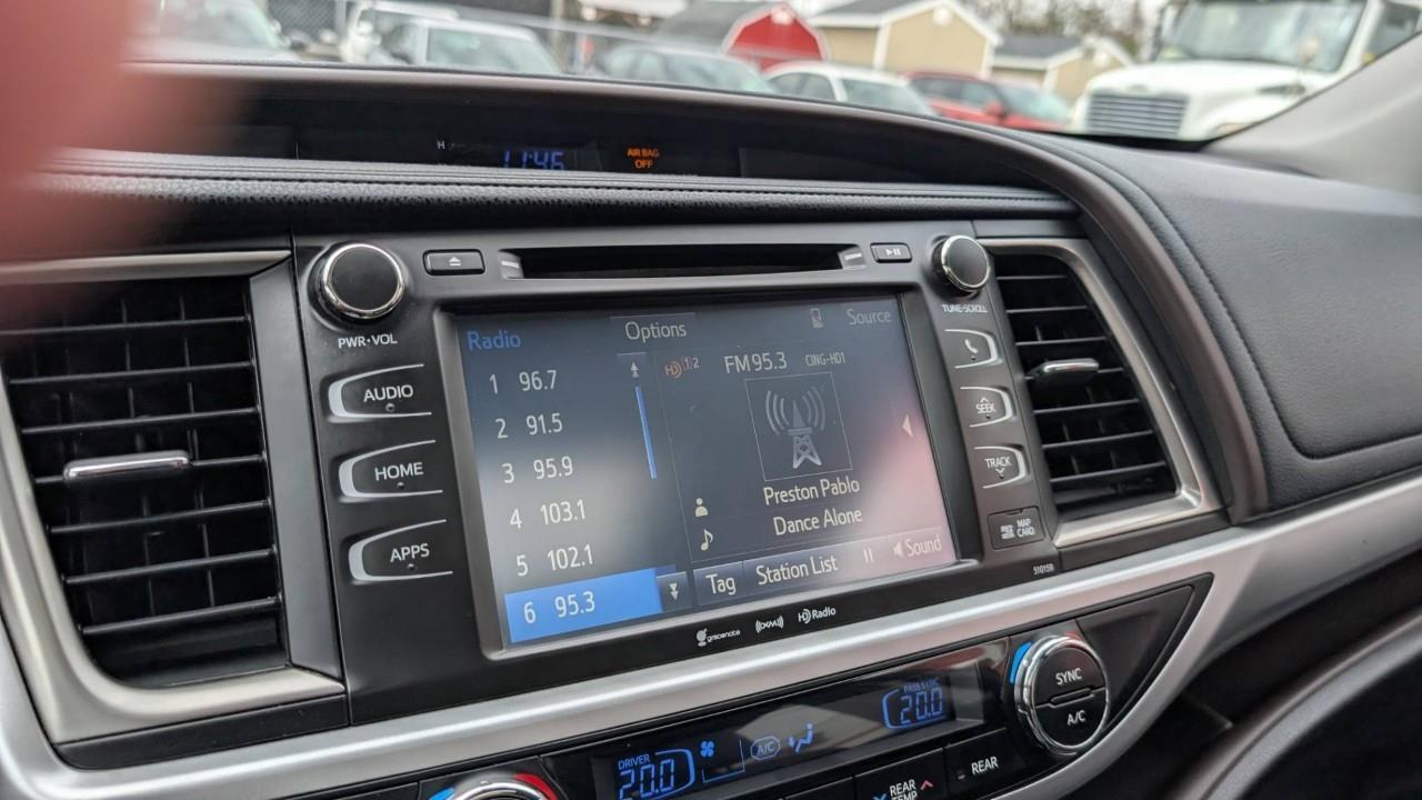 2016 Toyota Highlander XLE 4dr All-wheel Drive Photo