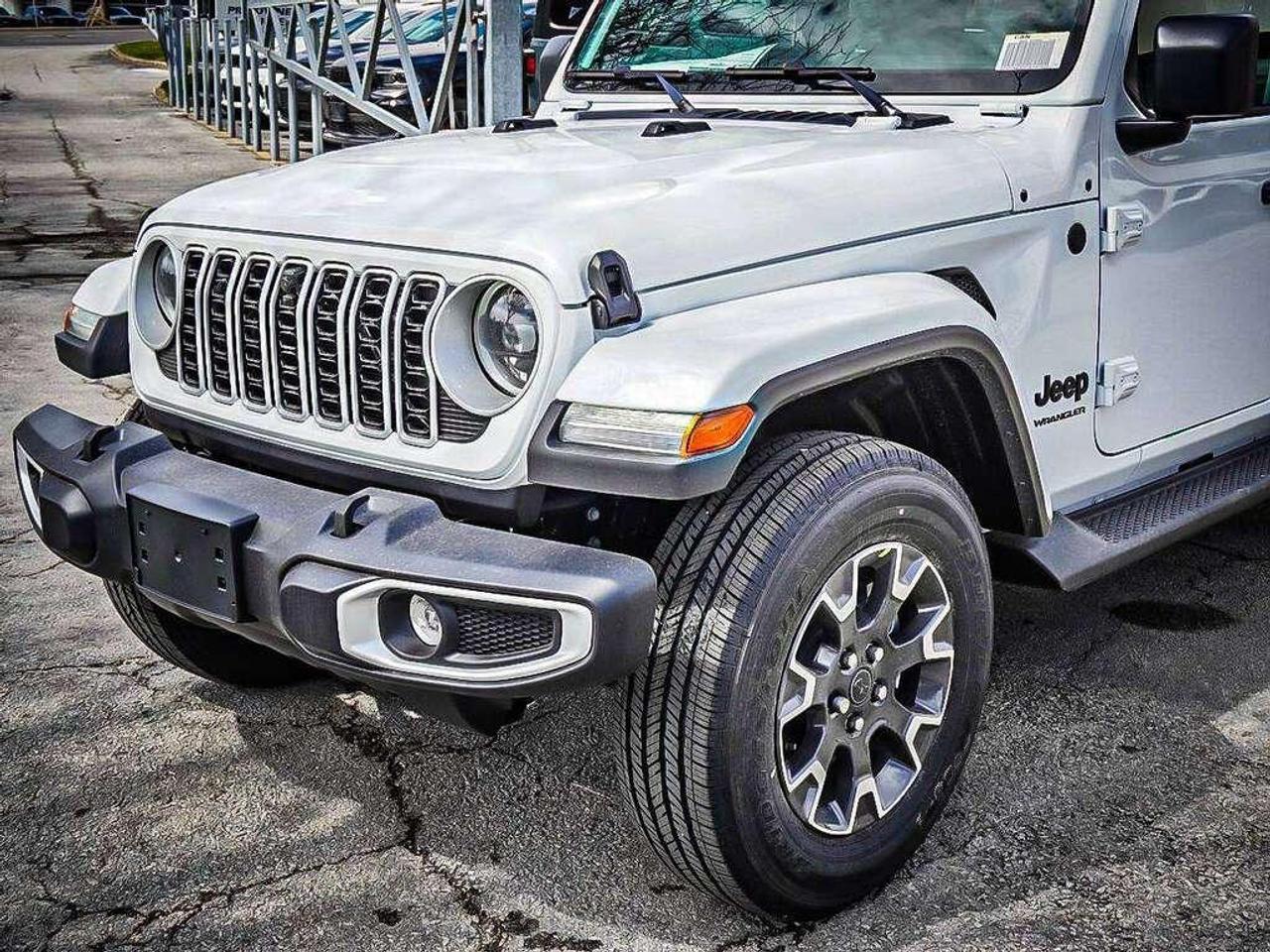 2026 Jeep Wrangler  Photo3