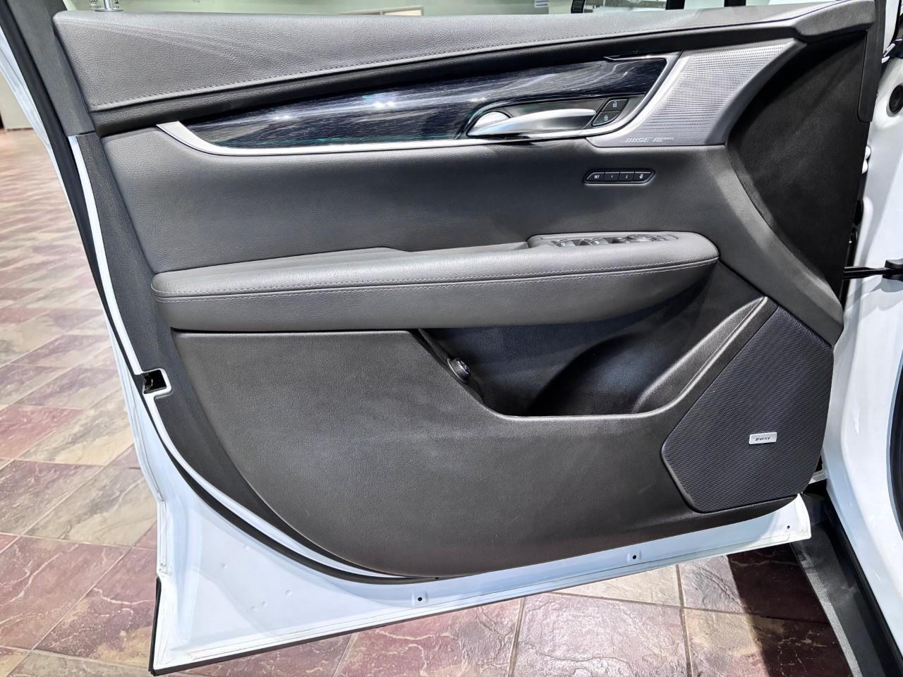 2023 Cadillac XT5 Premium Luxury PREMIUM LUXURY - 1 OWNER Photo