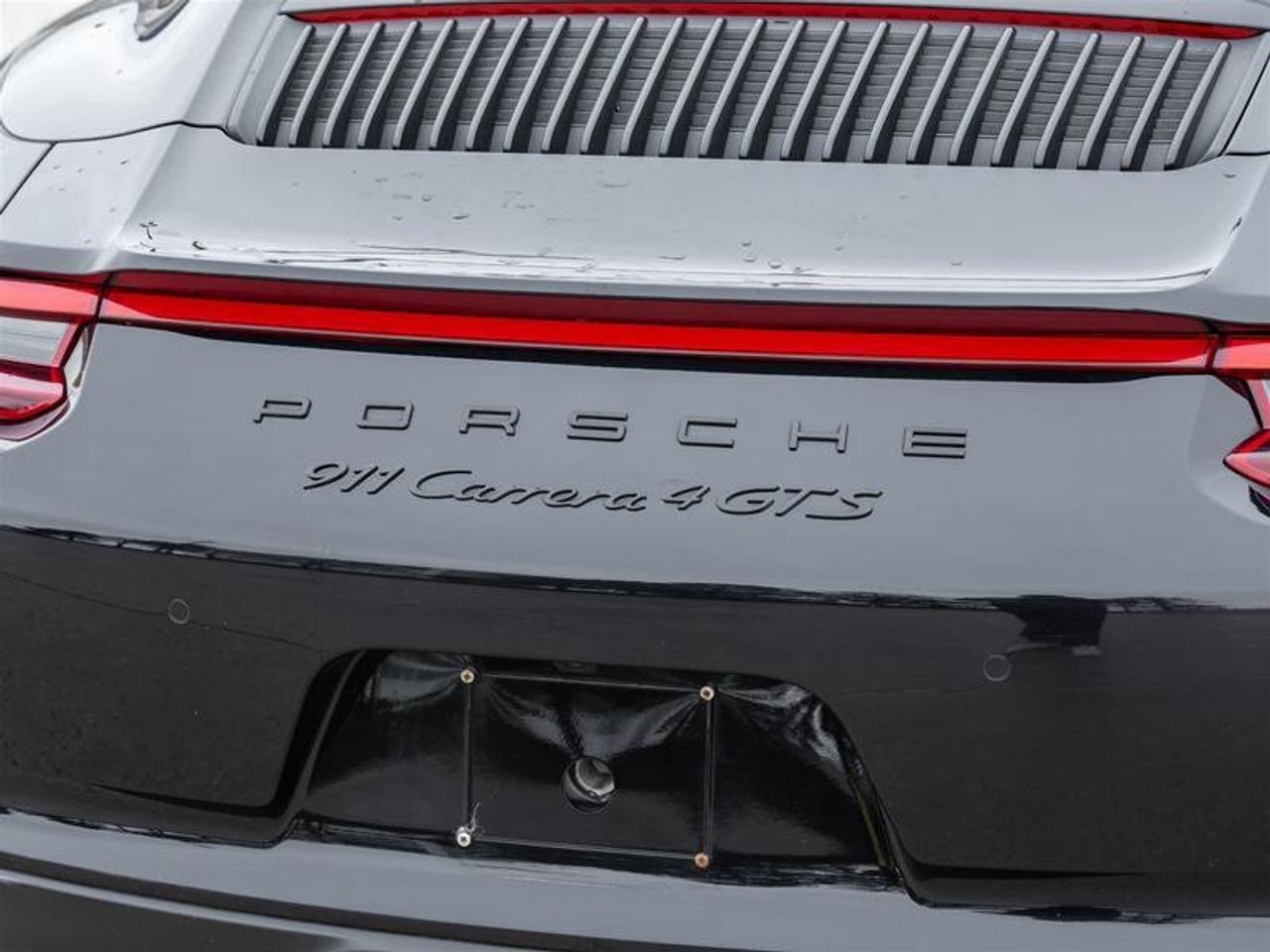 2018 Porsche 911 Carrera 4 GTS Photo