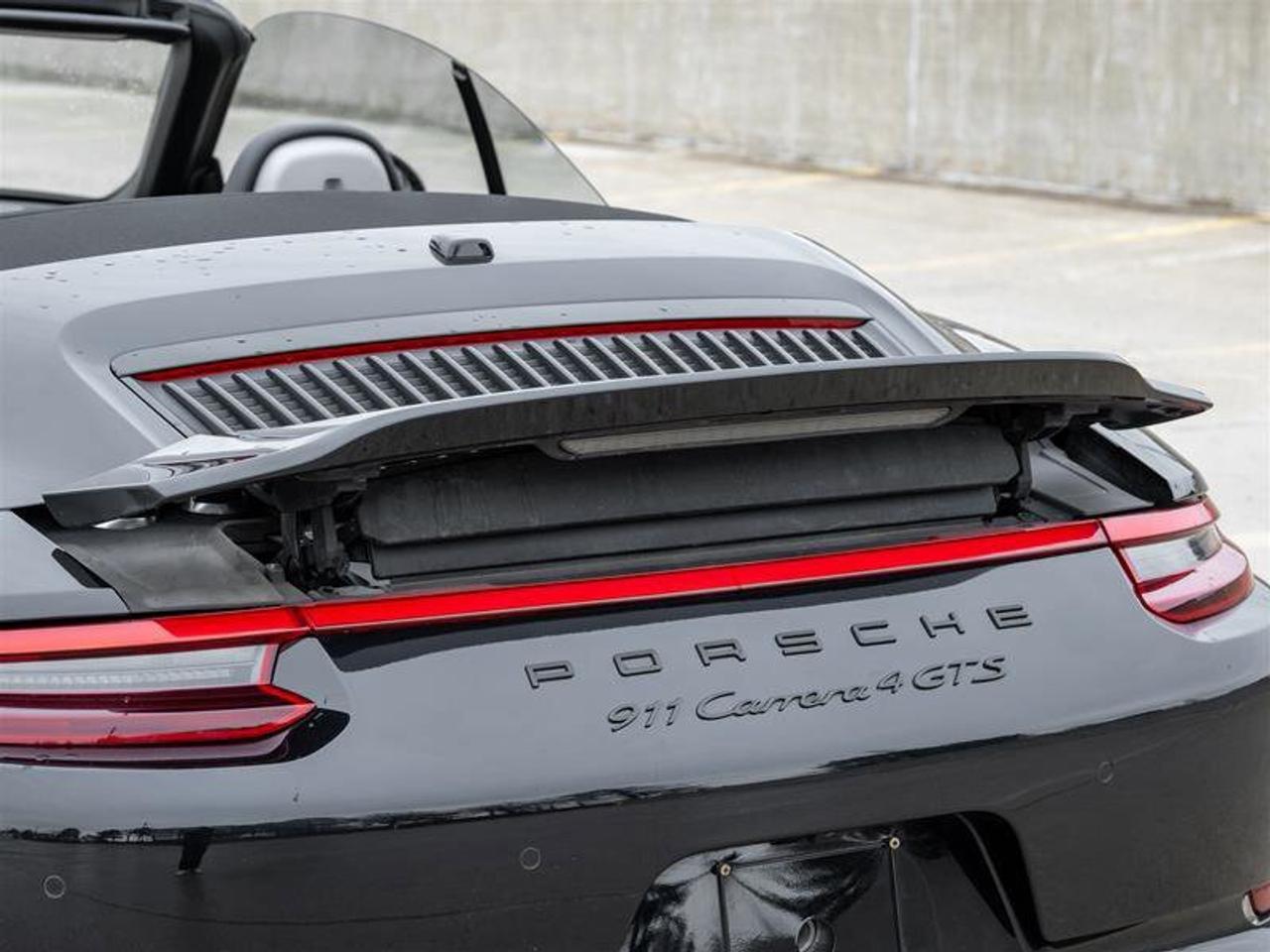 2018 Porsche 911 Carrera 4 GTS Photo