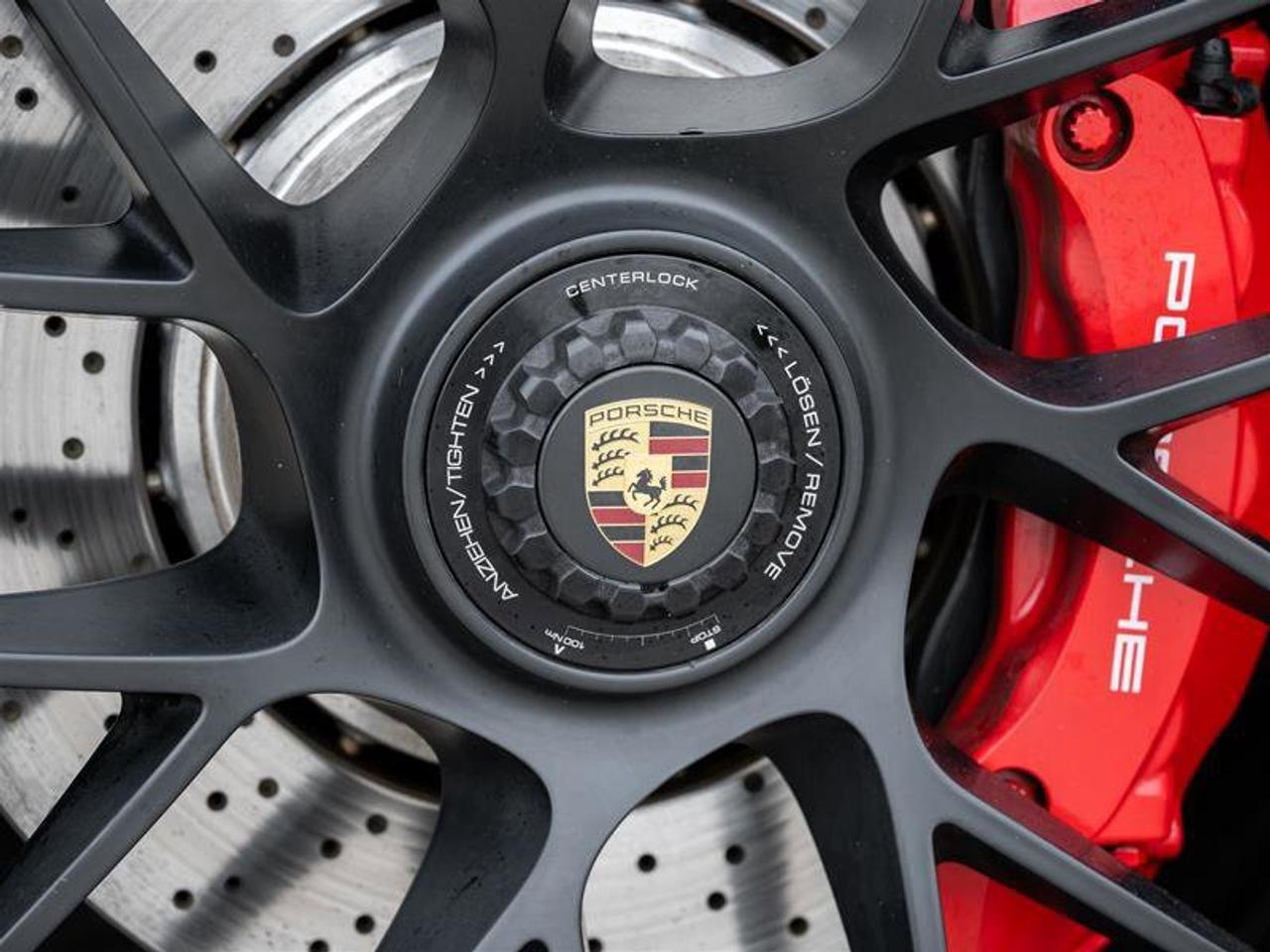 2018 Porsche 911 Carrera 4 GTS Photo