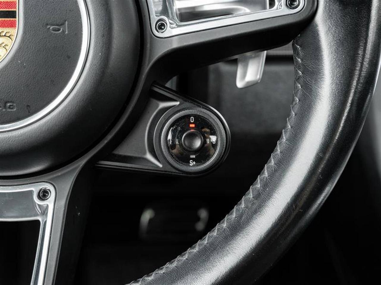 2018 Porsche 911 Carrera 4 GTS Photo