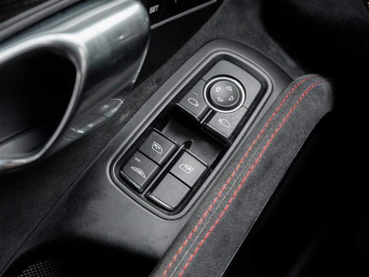 2018 Porsche 911 Carrera 4 GTS Photo