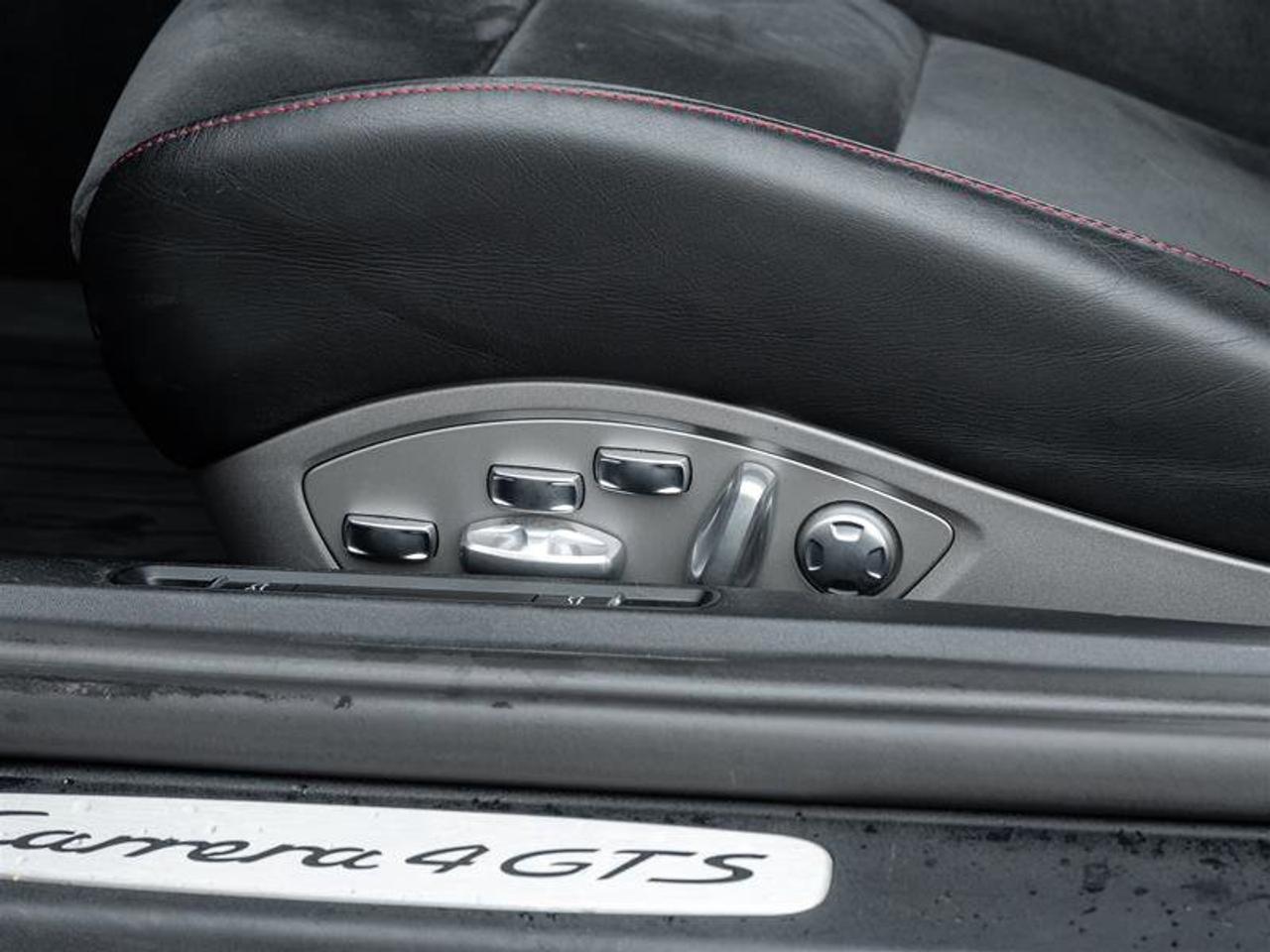 2018 Porsche 911 Carrera 4 GTS Photo