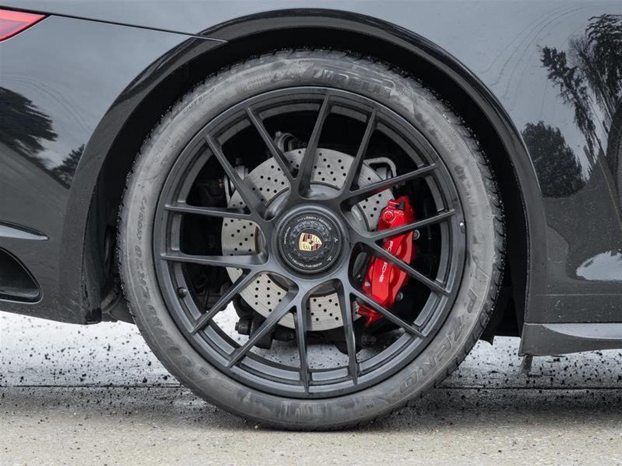 2018 Porsche 911 Carrera 4 GTS Photo