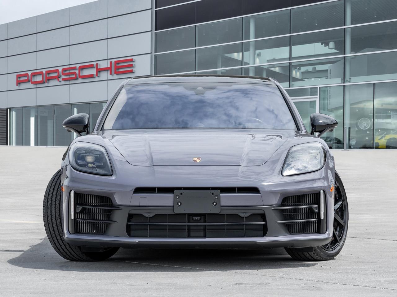 2025 Porsche Panamera 4 E-Hybrid AWD 21 Panamera SportDesign Wheels Rear Photo