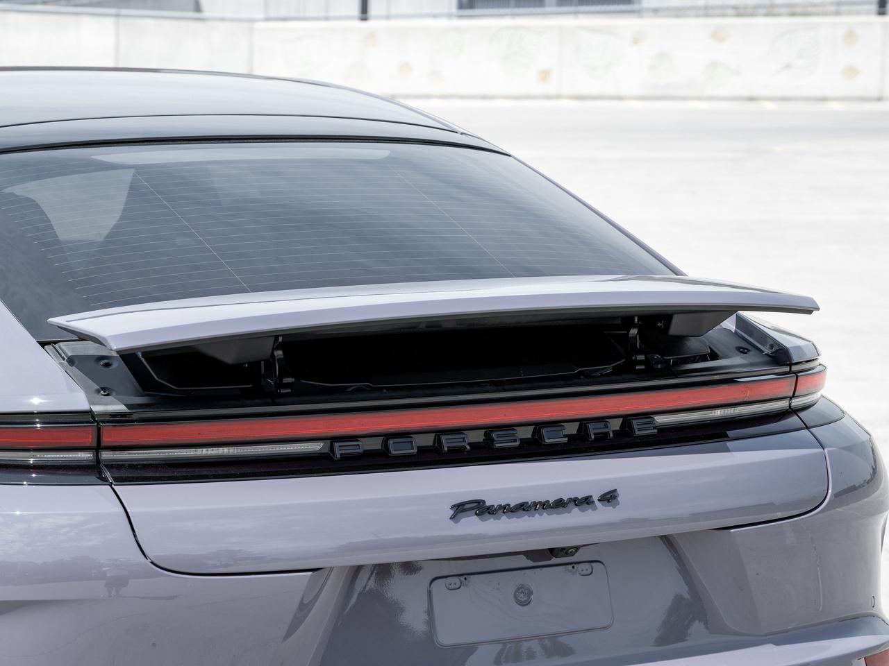 2025 Porsche Panamera 4 E-Hybrid AWD 21 Panamera SportDesign Wheels Rear Photo