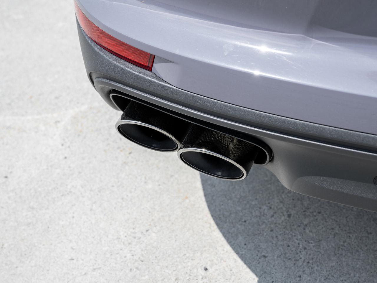 2025 Porsche Panamera 4 E-Hybrid AWD 21 Panamera SportDesign Wheels Rear Photo