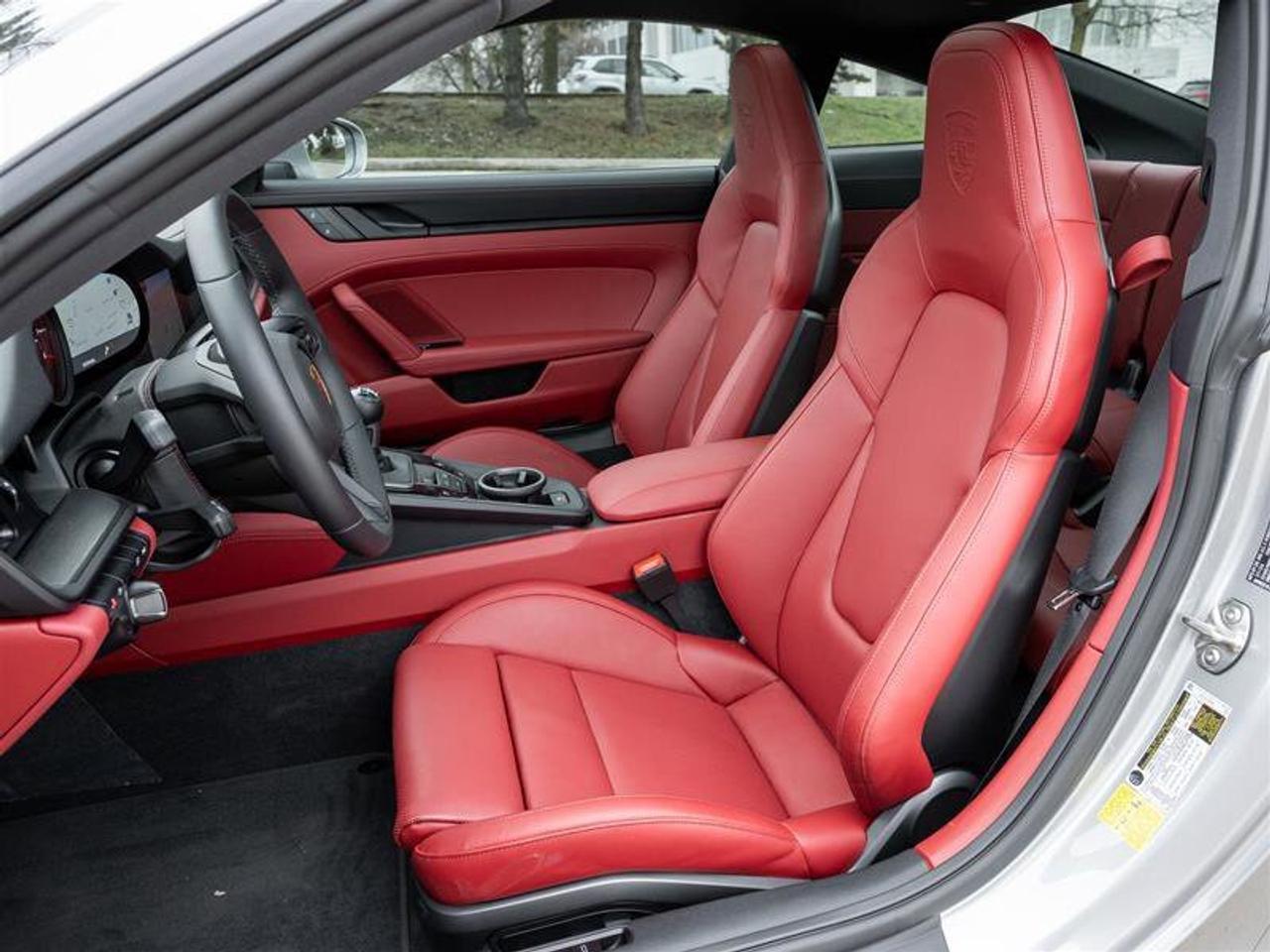 2024 Porsche 911 Carrera GTS Photo
