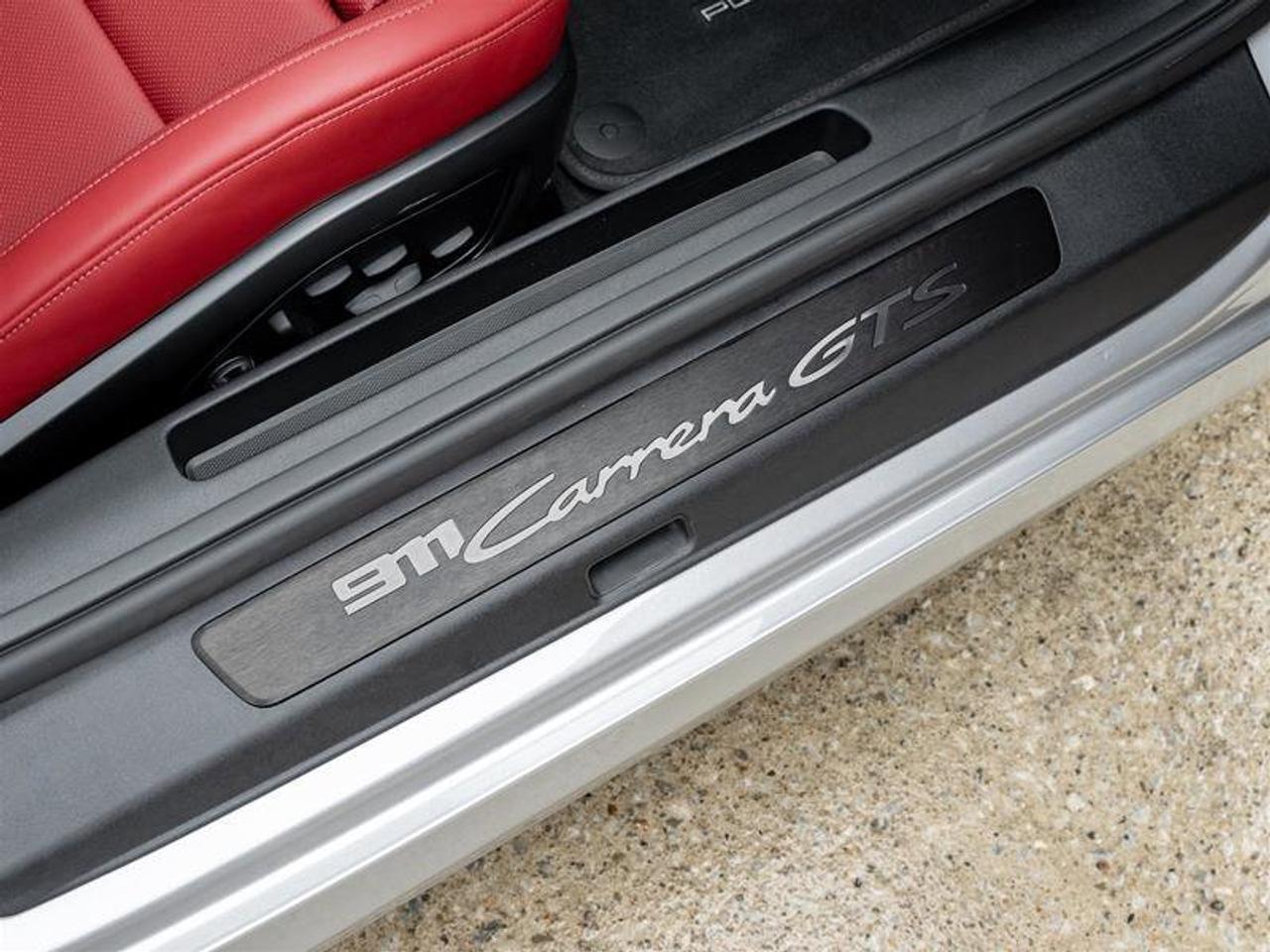 2024 Porsche 911 Carrera GTS Photo