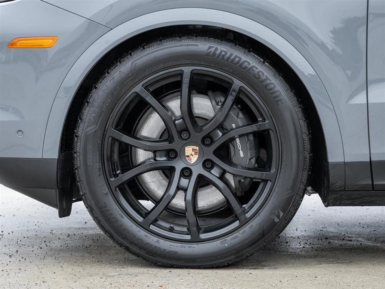 2026 Porsche Cayenne Coupe AWD Premium Pkg Plus 21 Exclusive Design Whe Photo