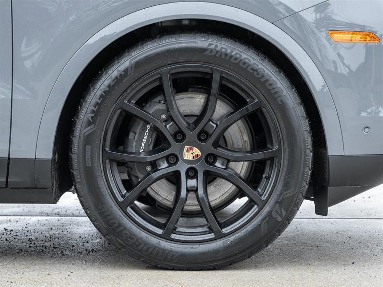 2026 Porsche Cayenne Coupe AWD Premium Pkg Plus 21 Exclusive Design Whe Photo