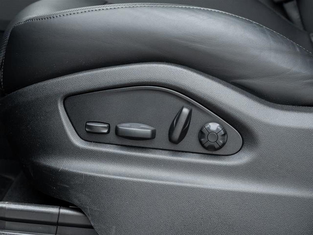 2026 Porsche Cayenne Coupe AWD Premium Pkg Plus 21 Exclusive Design Whe Photo