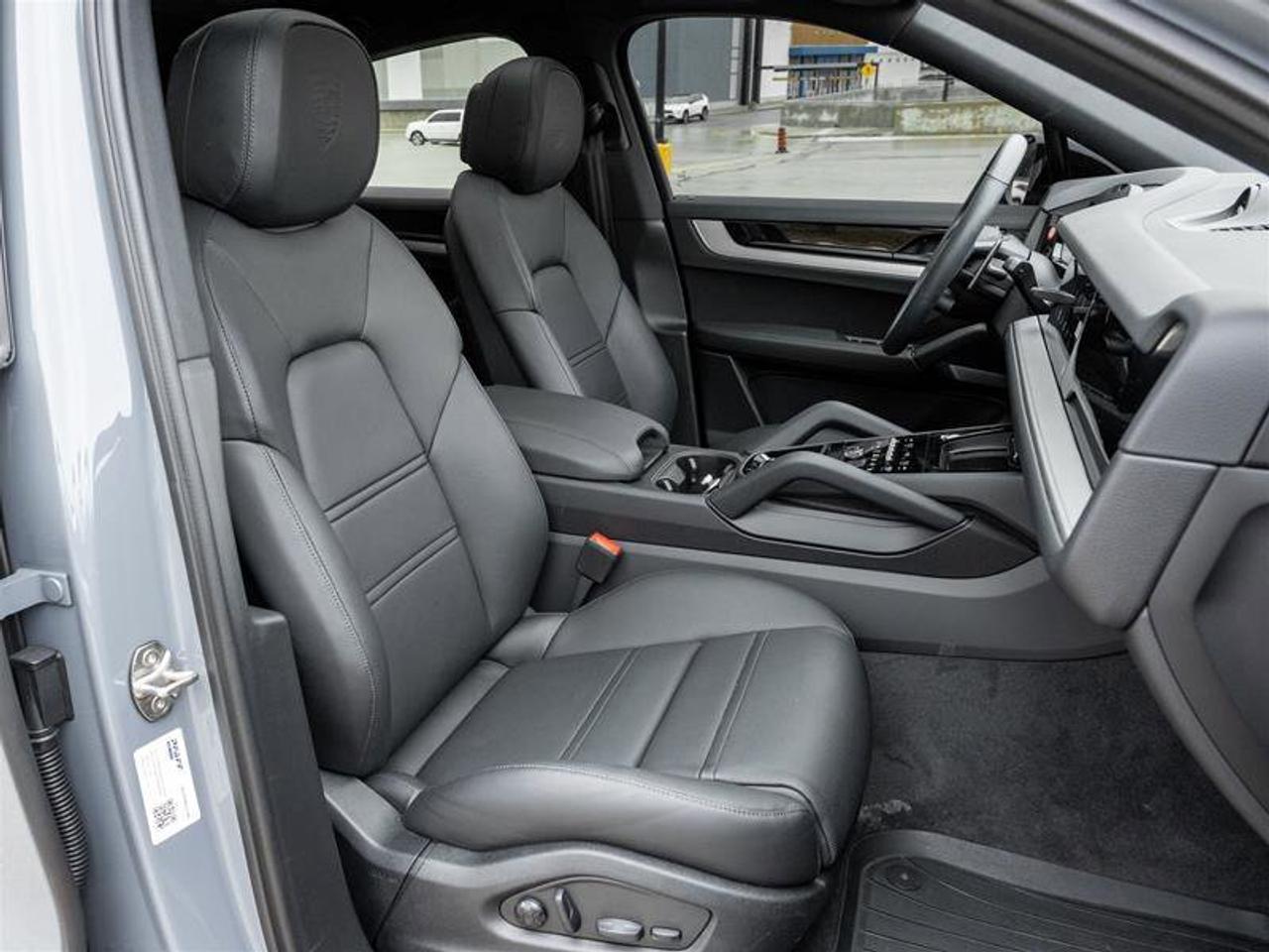 2026 Porsche Cayenne Coupe AWD Premium Pkg Plus 21 Exclusive Design Whe Photo