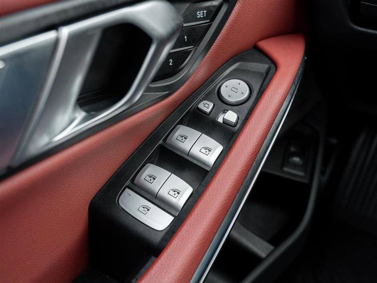 2024 BMW 3 Series 330i xDrive Photo
